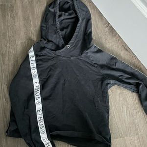 Cropped hoodie